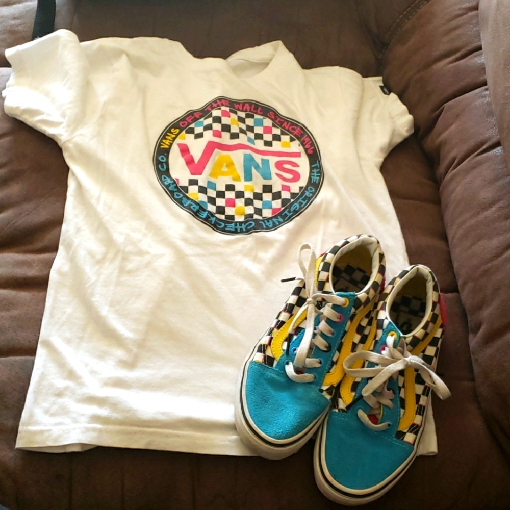 Used checkered Vans & matching tee